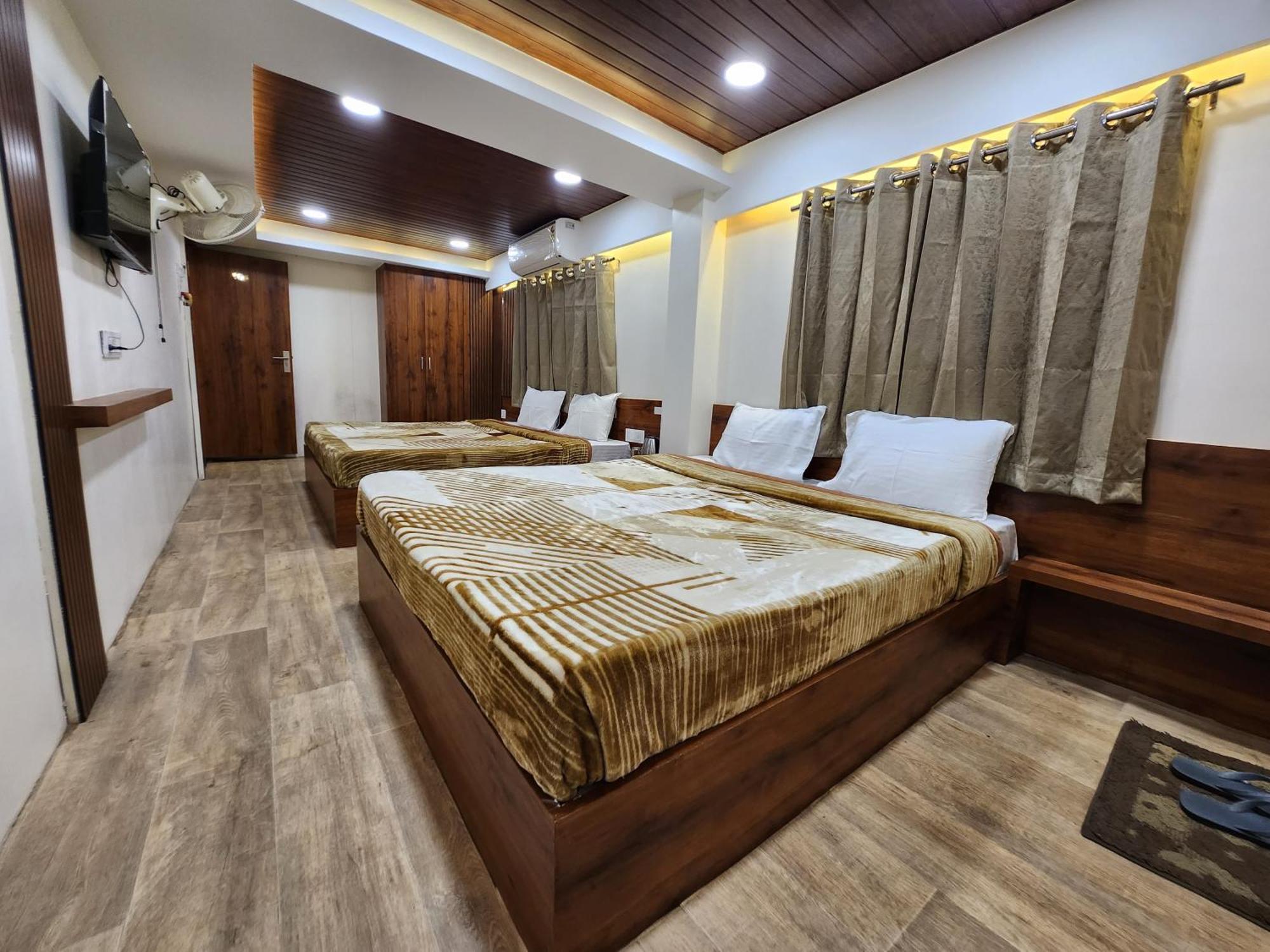 Hotel Anantshree Удджайн Екстер'єр фото