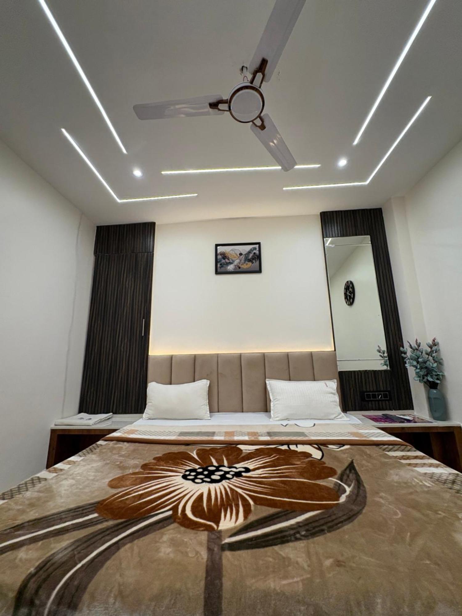 Hotel Anantshree Удджайн Екстер'єр фото
