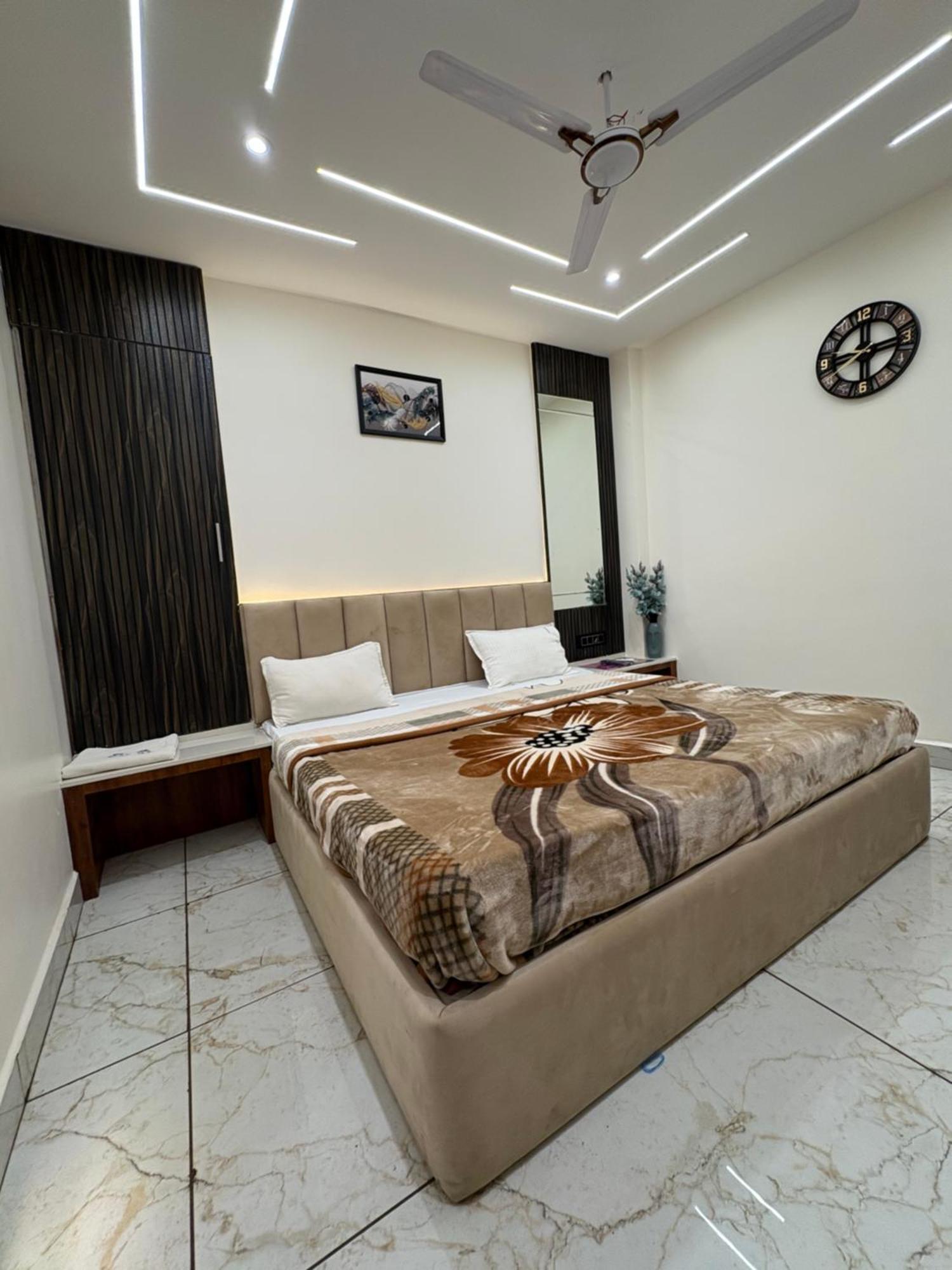 Hotel Anantshree Удджайн Екстер'єр фото