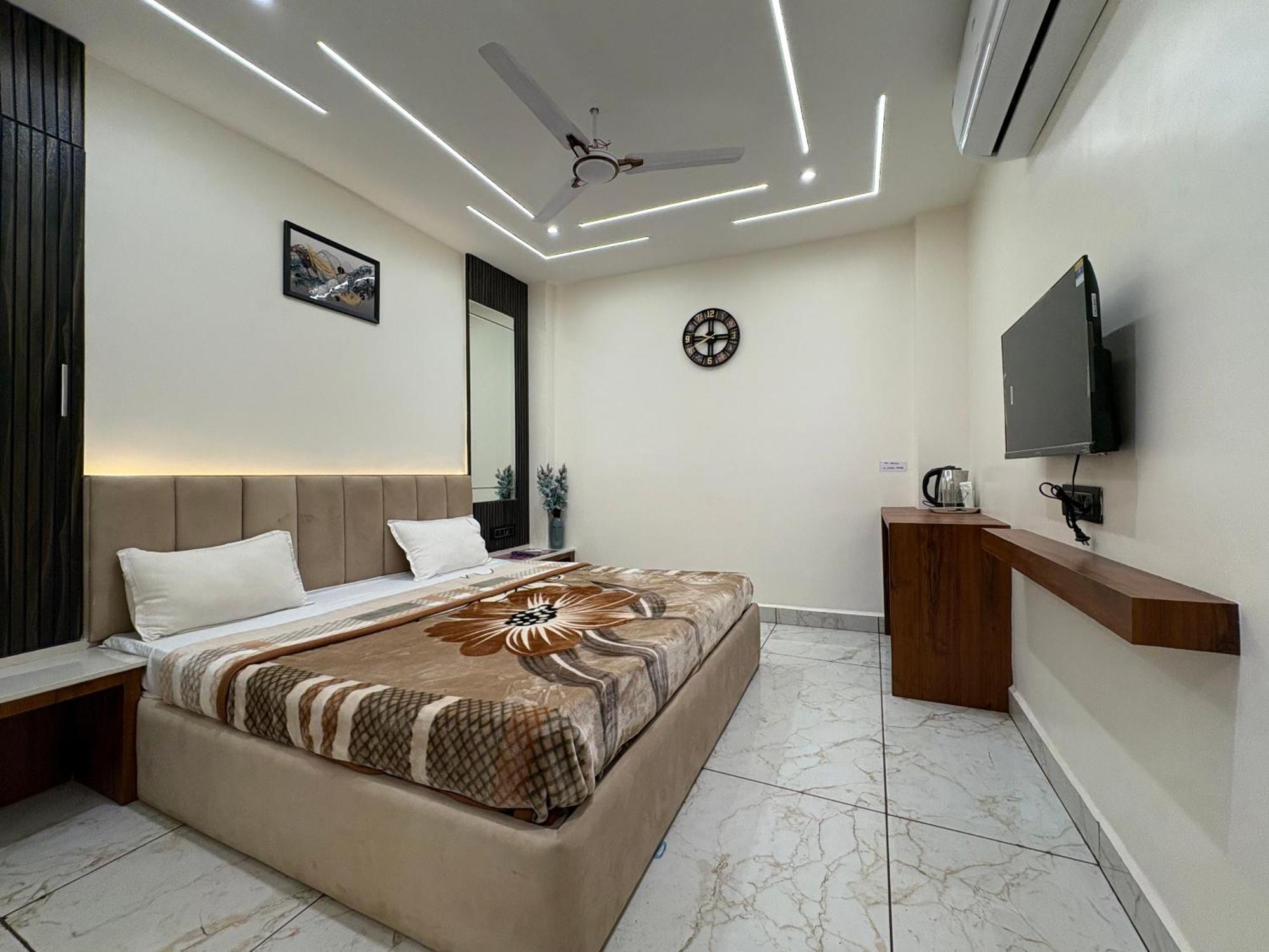 Hotel Anantshree Удджайн Екстер'єр фото