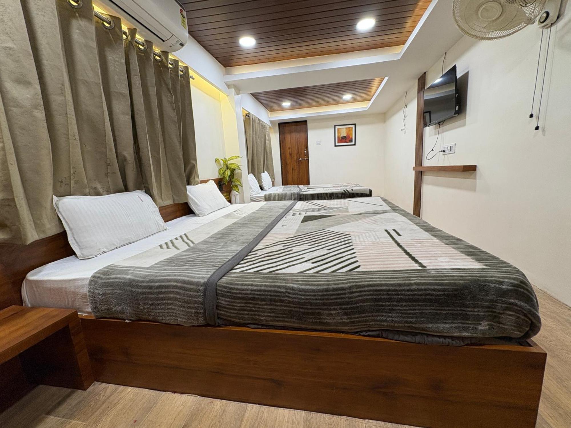 Hotel Anantshree Удджайн Екстер'єр фото