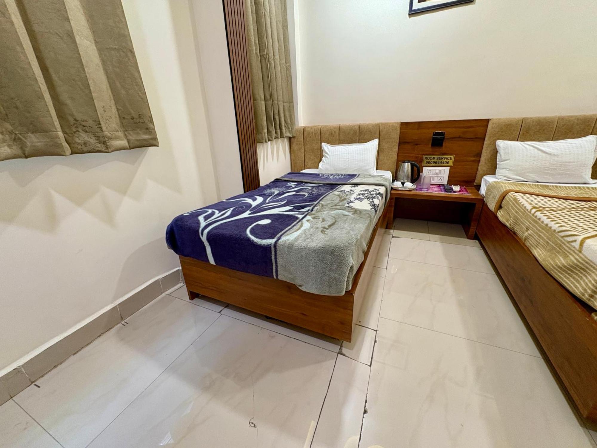 Hotel Anantshree Удджайн Екстер'єр фото